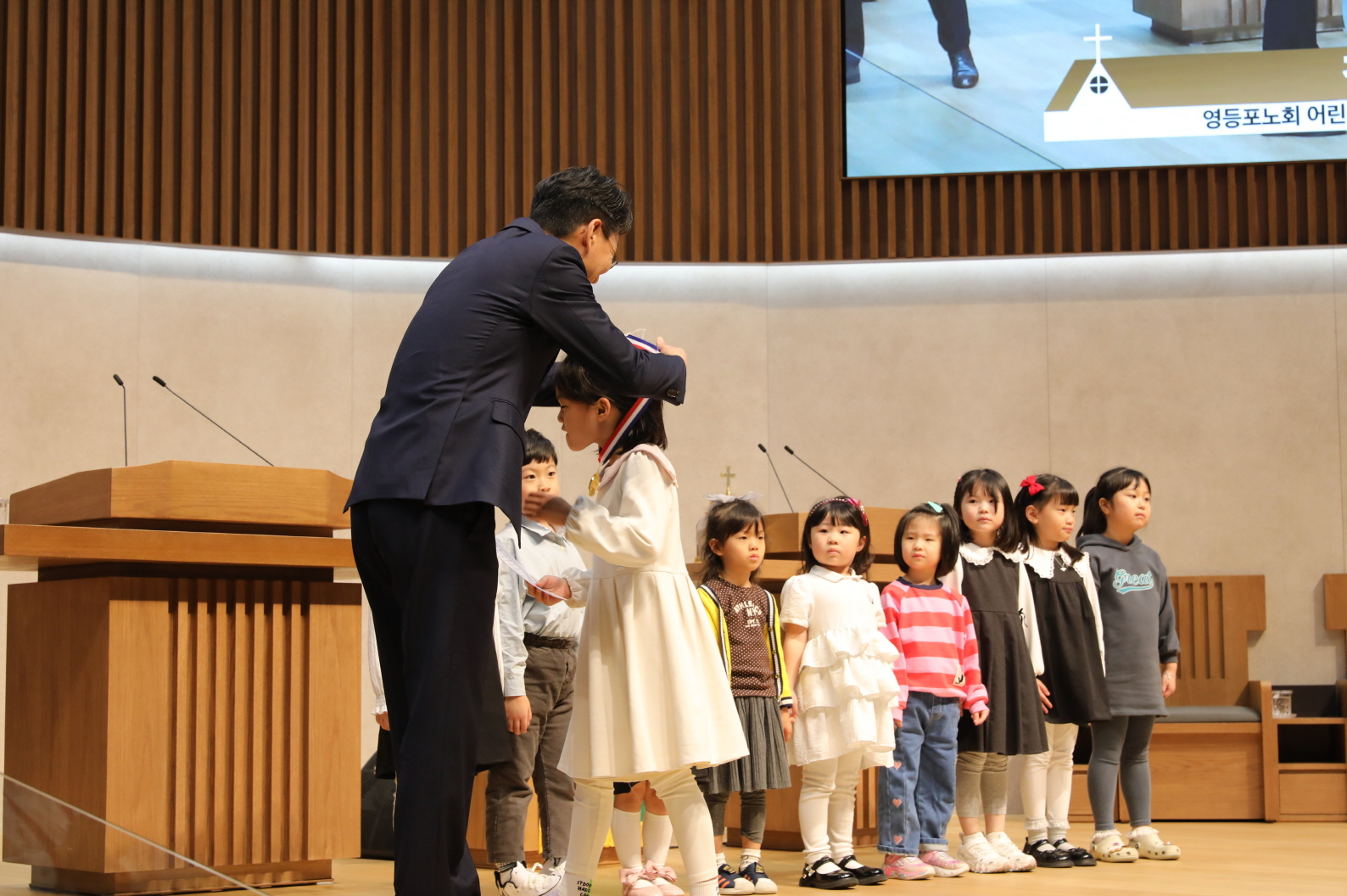 S2V4A8760.jpg S2V4A8760.jpg