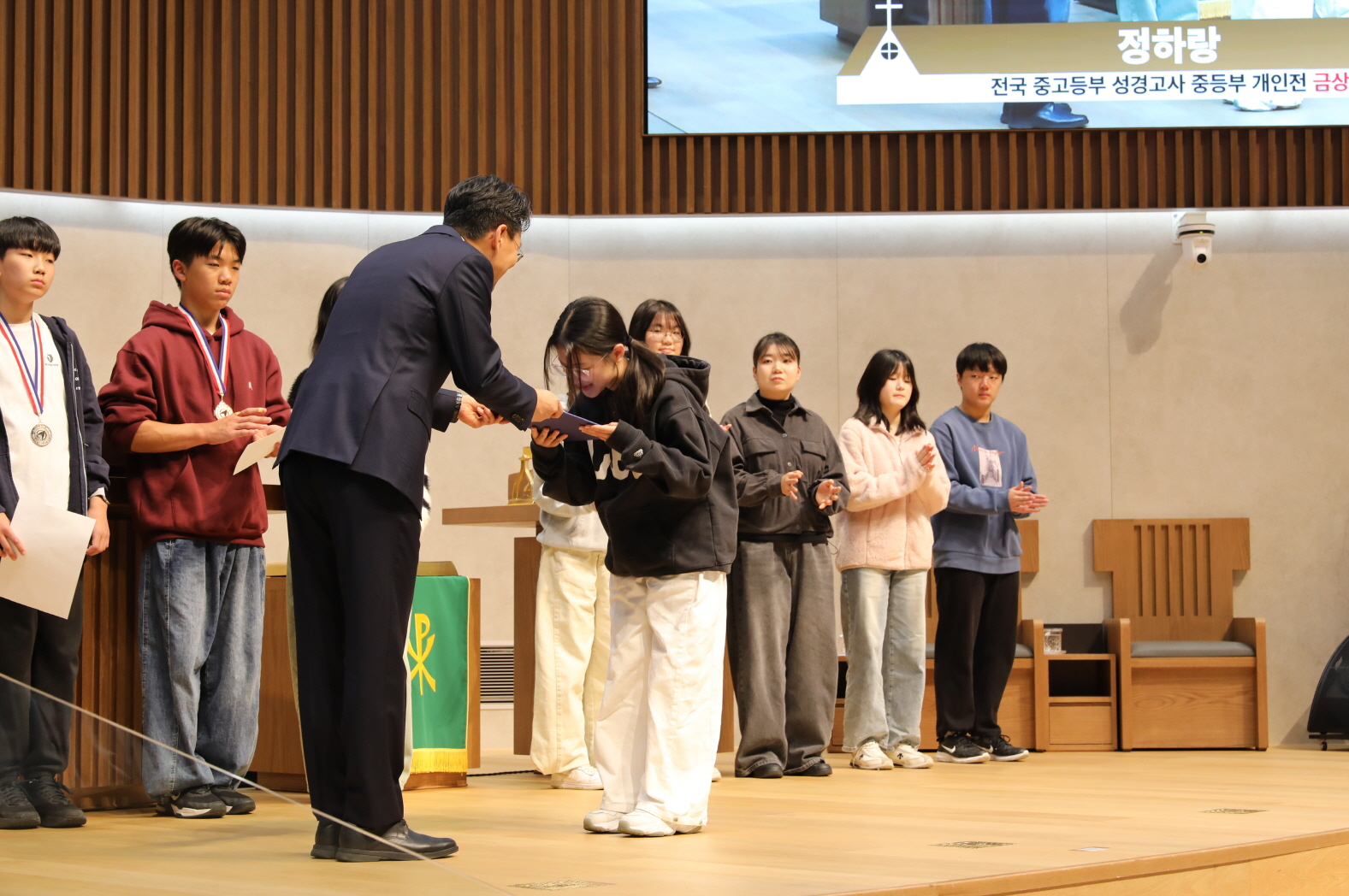 S2V4A8809.jpg S2V4A8809.jpg