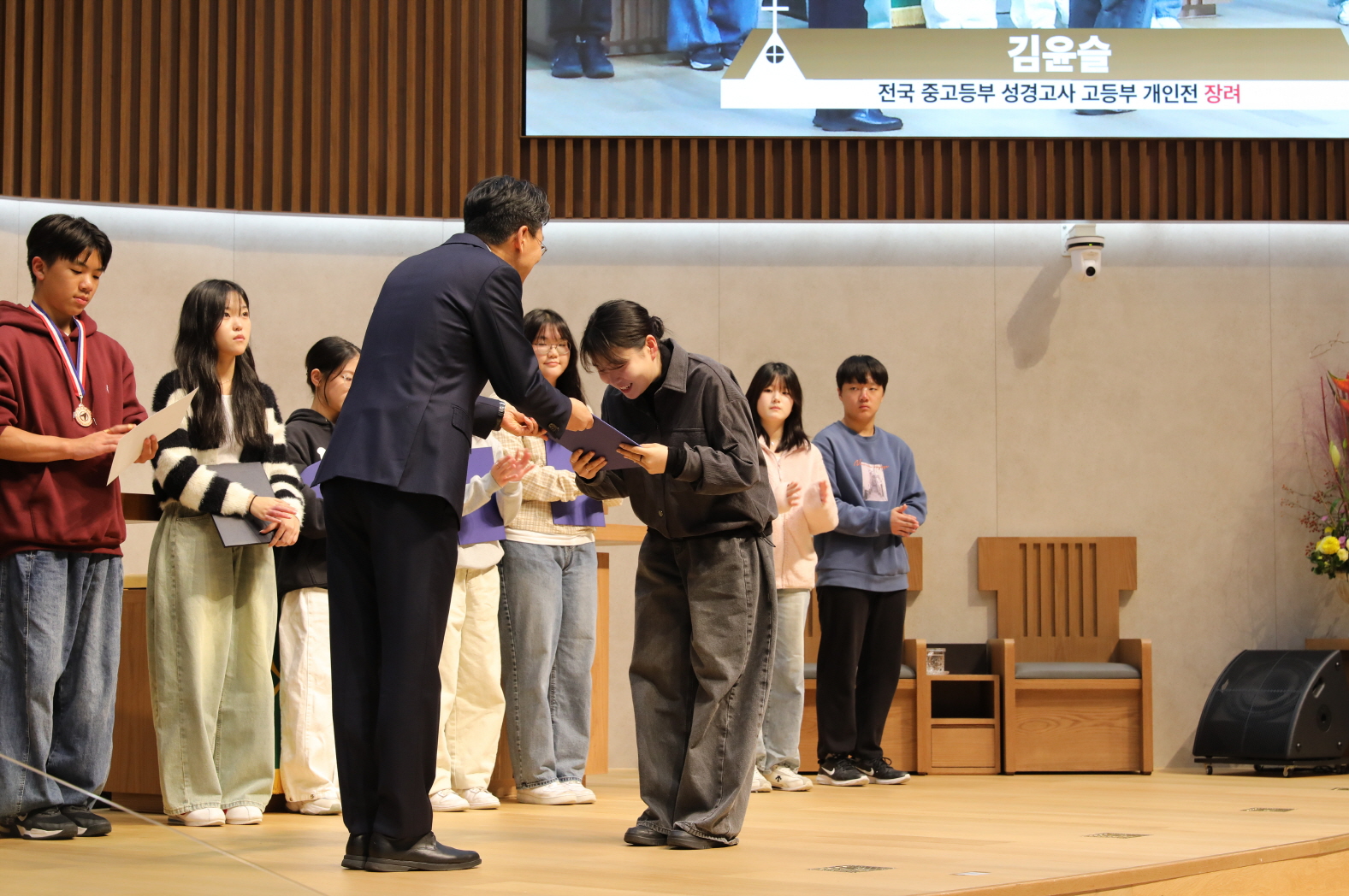 S2V4A8817.jpg S2V4A8817.jpg