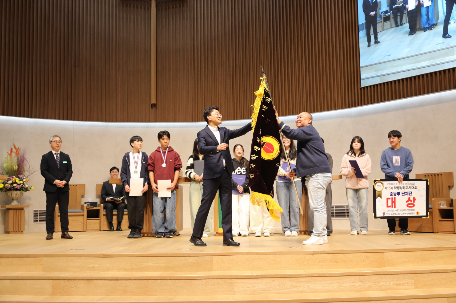 S2V4A8825.jpg S2V4A8825.jpg