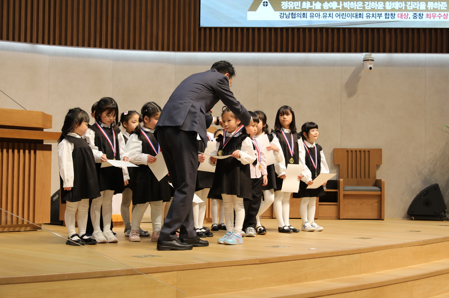 S2V4A0211.jpg S2V4A0211.jpg