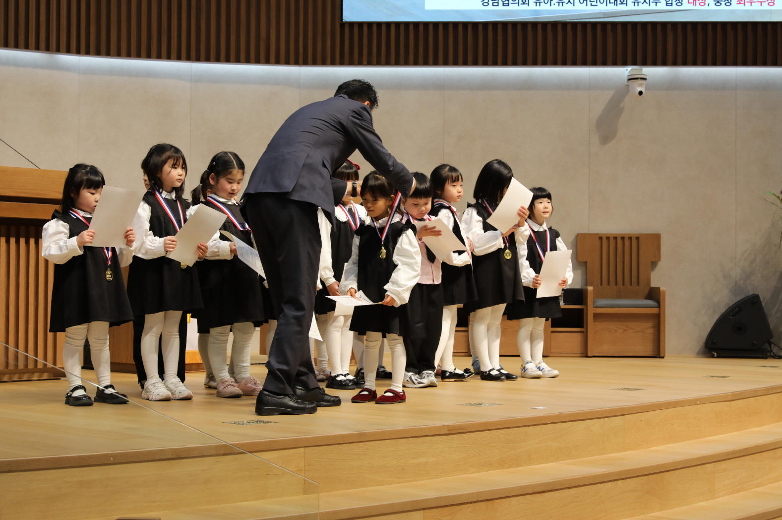 S2V4A0221.jpg S2V4A0221.jpg