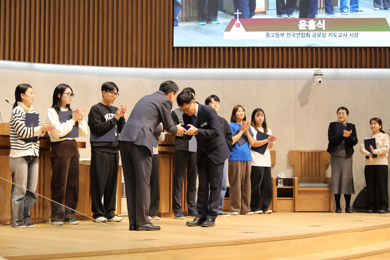 S2V4A0262.jpg S2V4A0262.jpg